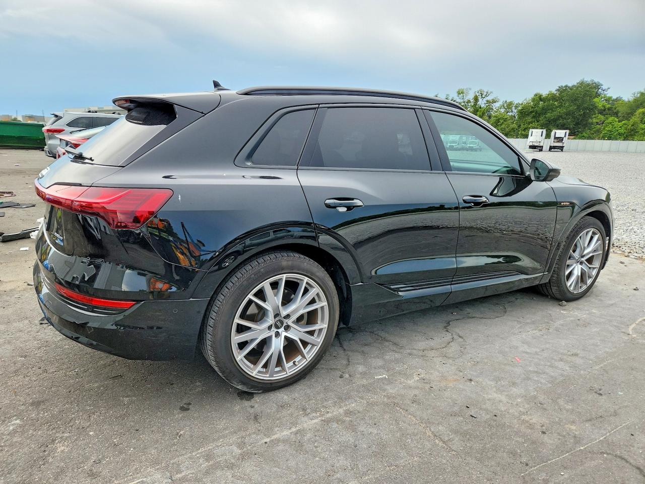 2021 AUDI E-TRON PRESTIGE — снимка 3