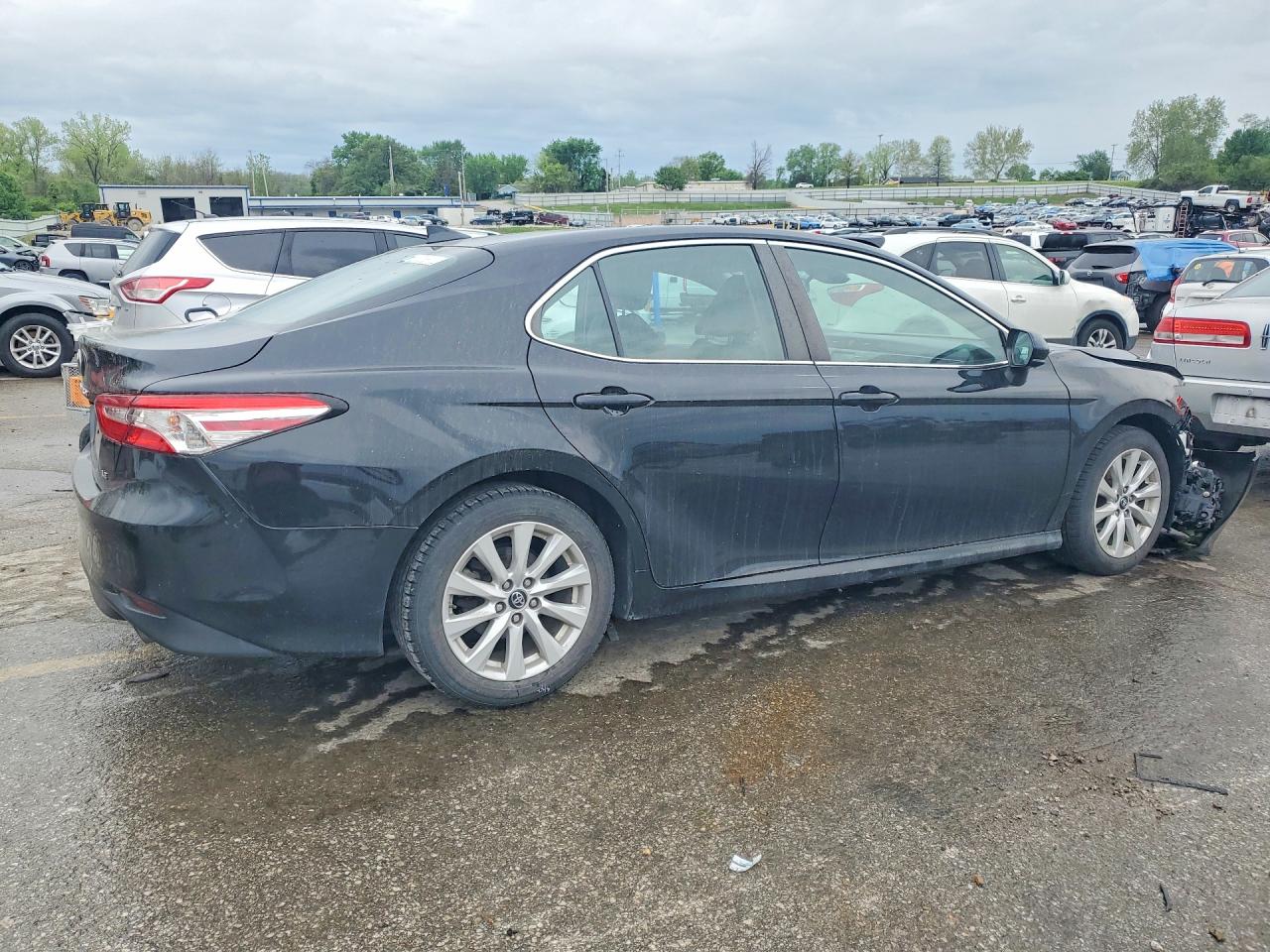 2019 TOYOTA CAMRY LE — снимка 3