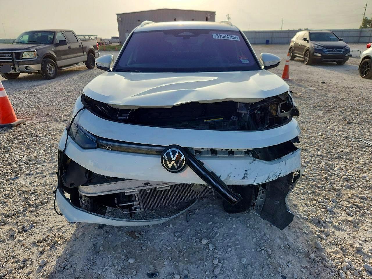 2025 VOLKSWAGEN TIGUAN SEL R-LINE BLACK — снимка 5
