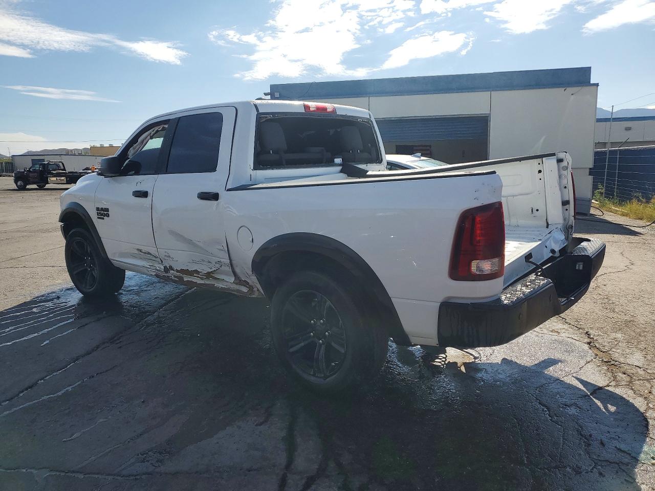 2024 RAM 1500 CLASSIC SLT — снимка 2