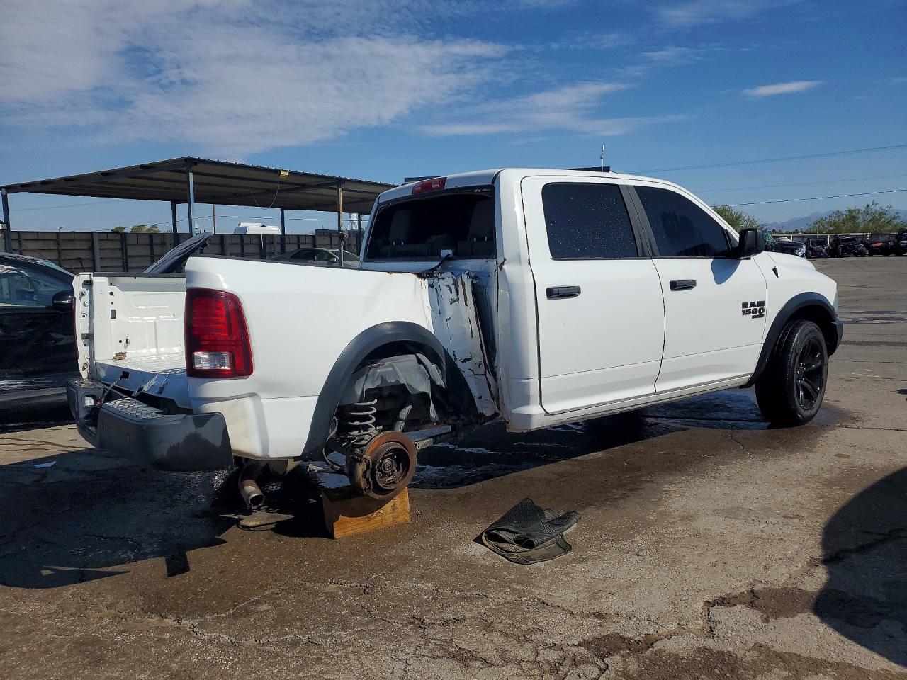 2024 RAM 1500 CLASSIC SLT — снимка 3