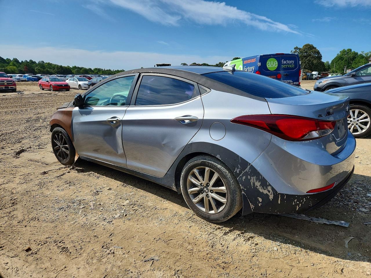 2016 HYUNDAI ELANTRA SE — снимка 2