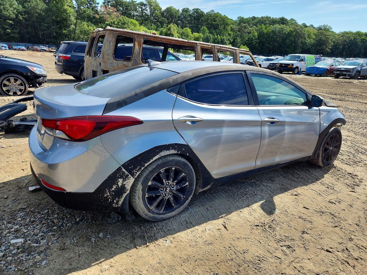 2016 HYUNDAI ELANTRA SE — снимка 3
