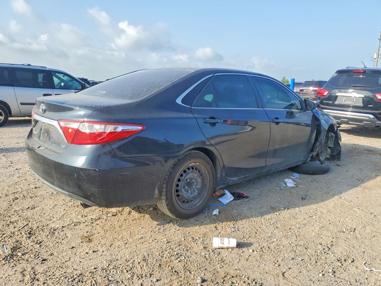 2017 TOYOTA CAMRY LE — снимка 3