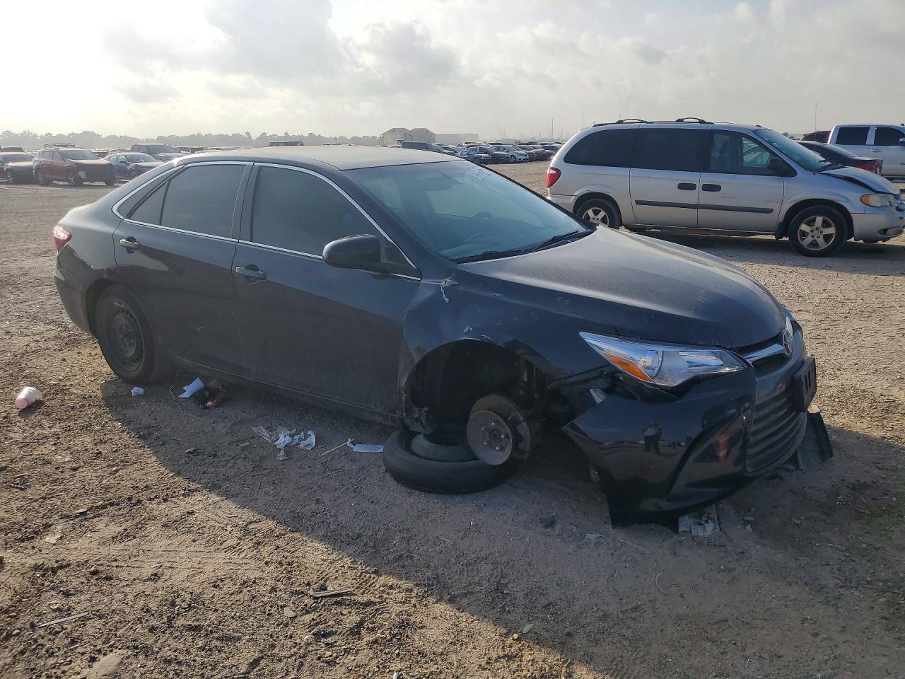 2017 TOYOTA CAMRY LE — снимка 4
