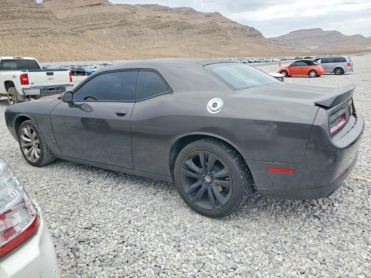 2016 DODGE CHALLENGER SXT — снимка 2