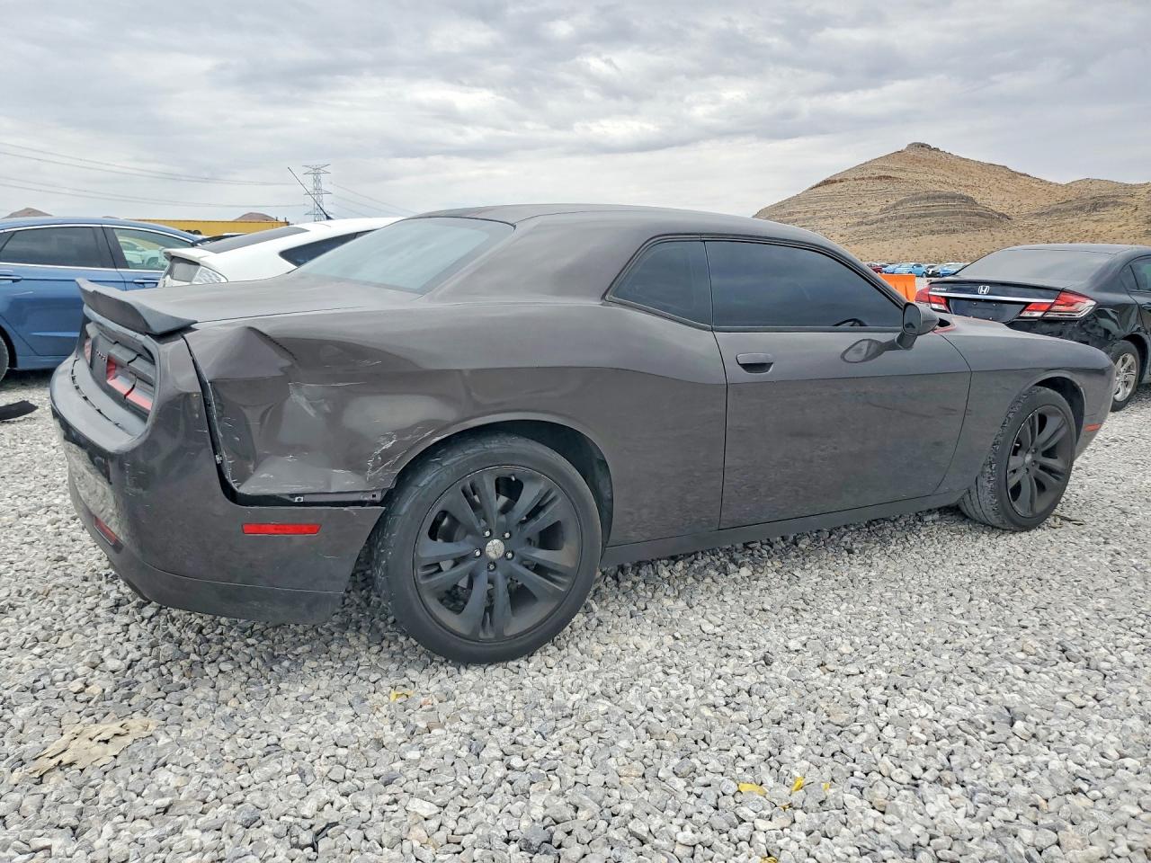 2016 DODGE CHALLENGER SXT — снимка 3