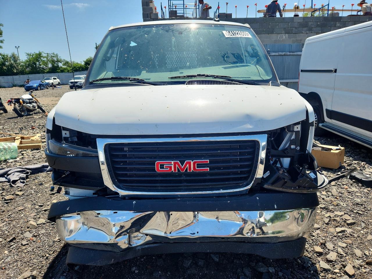 2025 GMC SAVANA G2500 — снимка 5