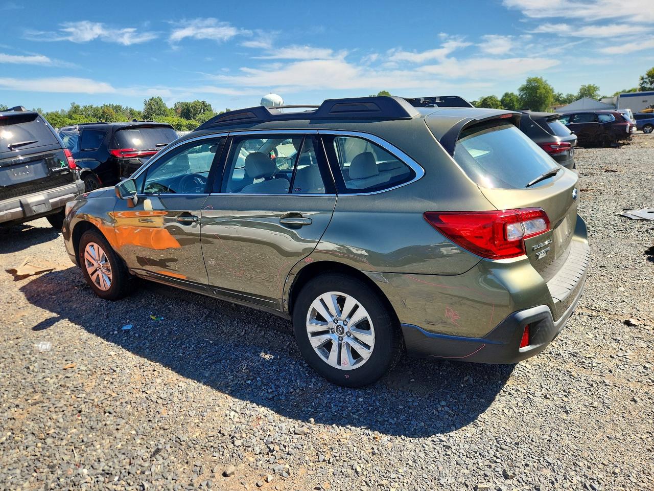 2019 SUBARU OUTBACK 2.5I — снимка 2