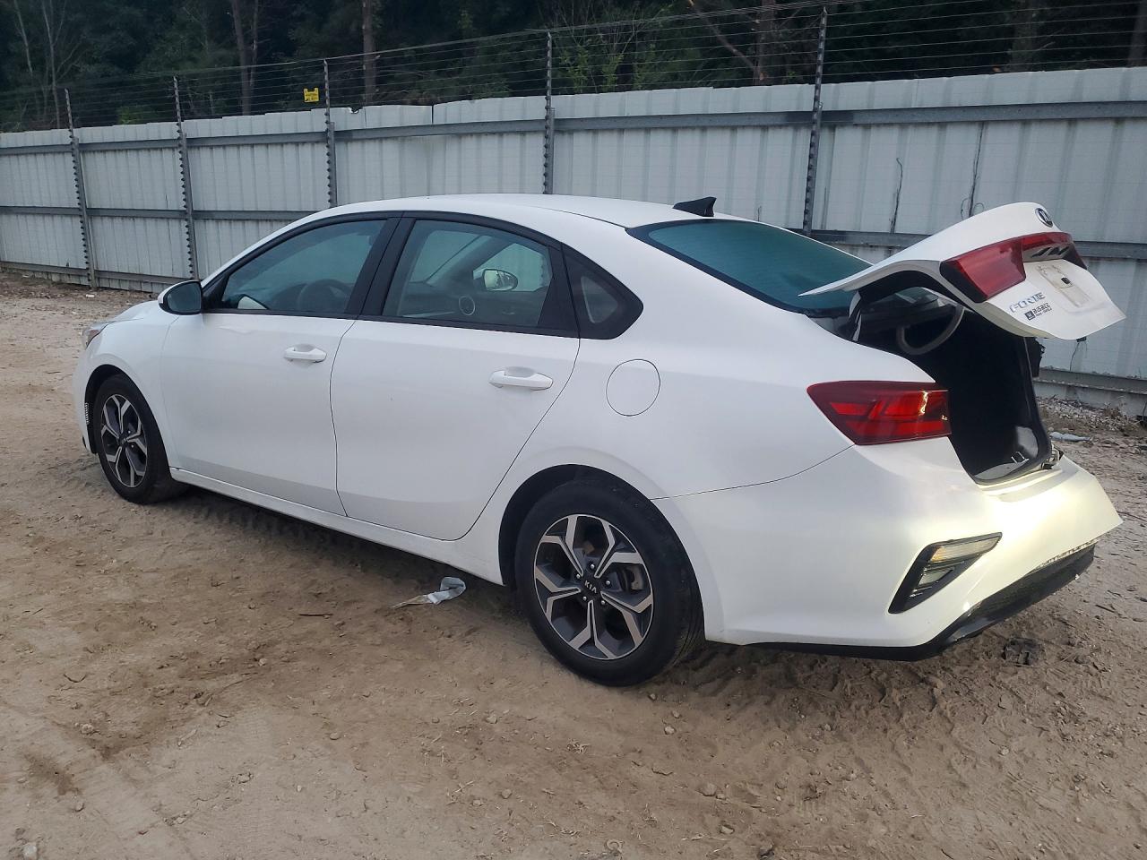 2021 KIA FORTE LXS — снимка 2