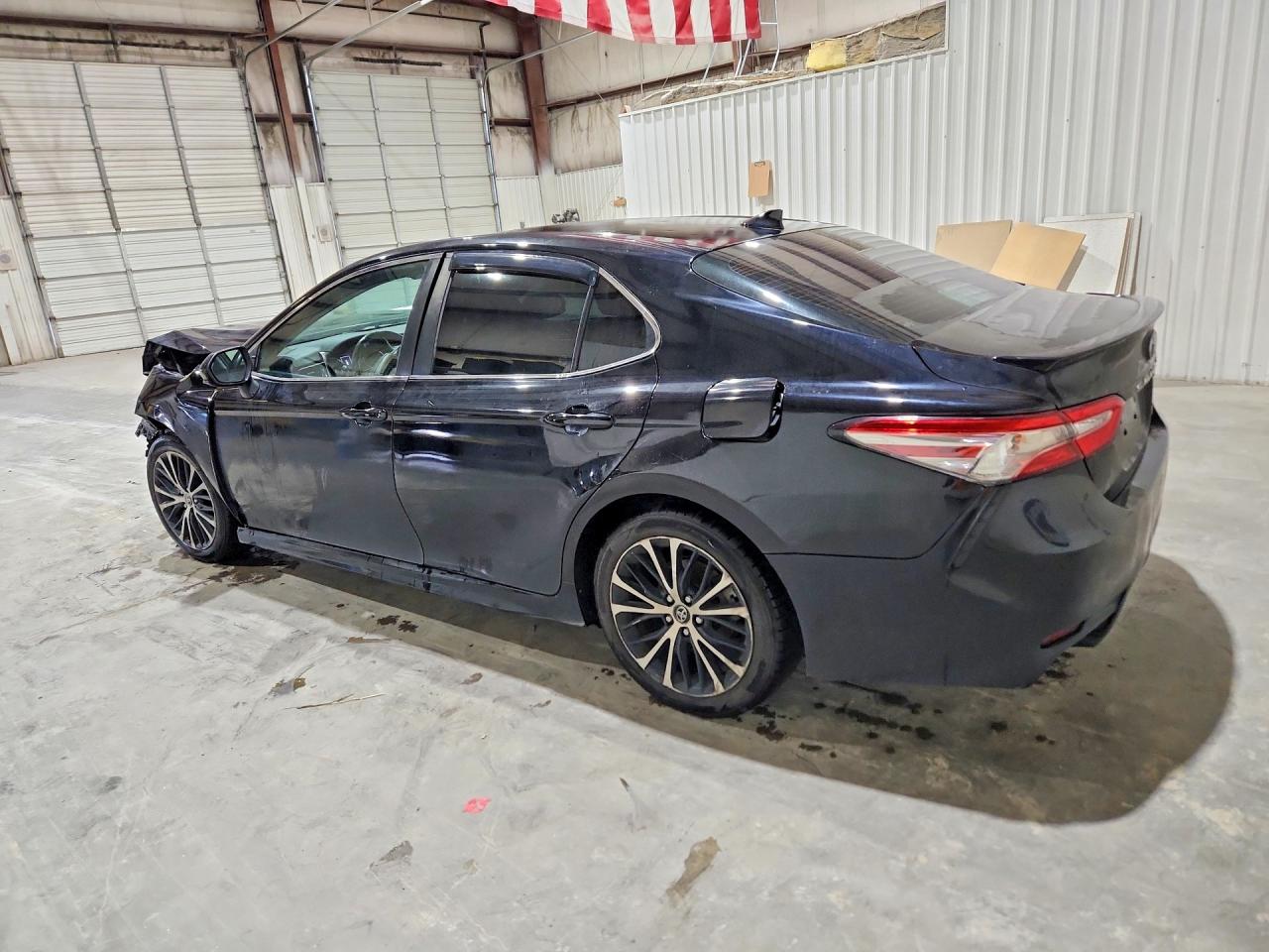 2019 TOYOTA CAMRY SE — снимка 2