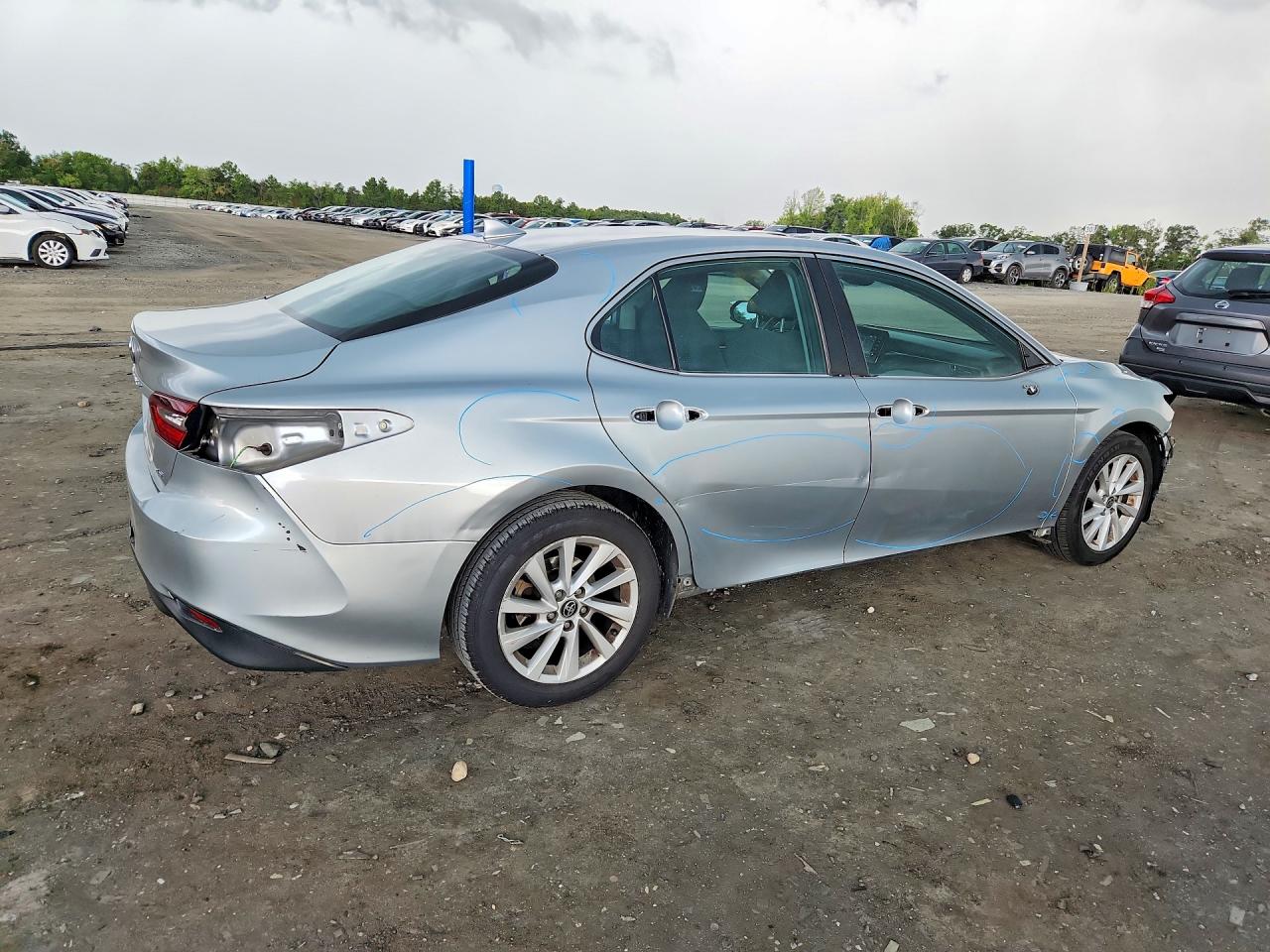 2022 TOYOTA CAMRY LE — снимка 3