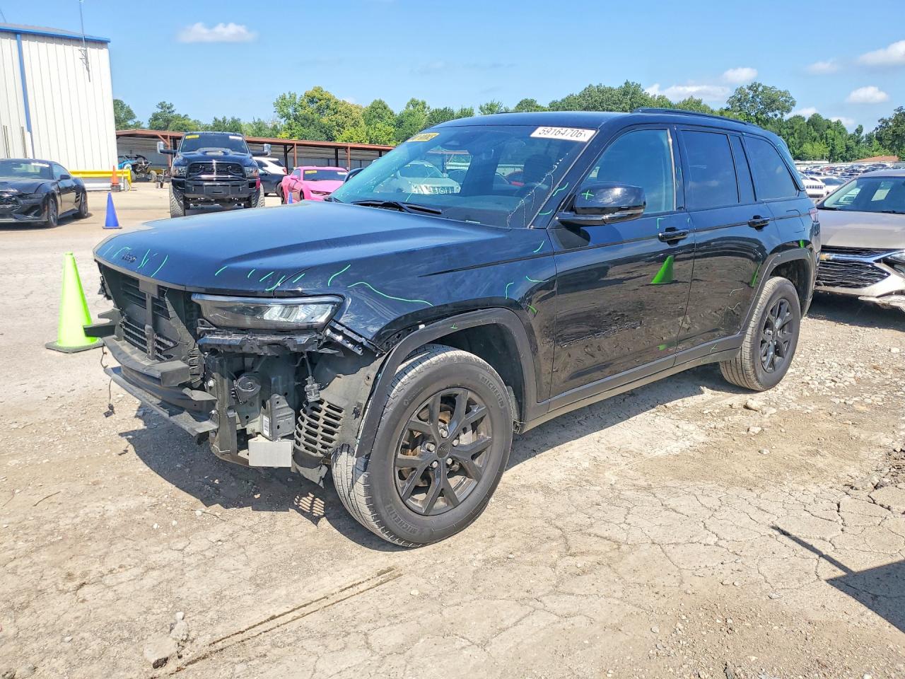 2025 JEEP GRAND CHEROKEE LAREDO