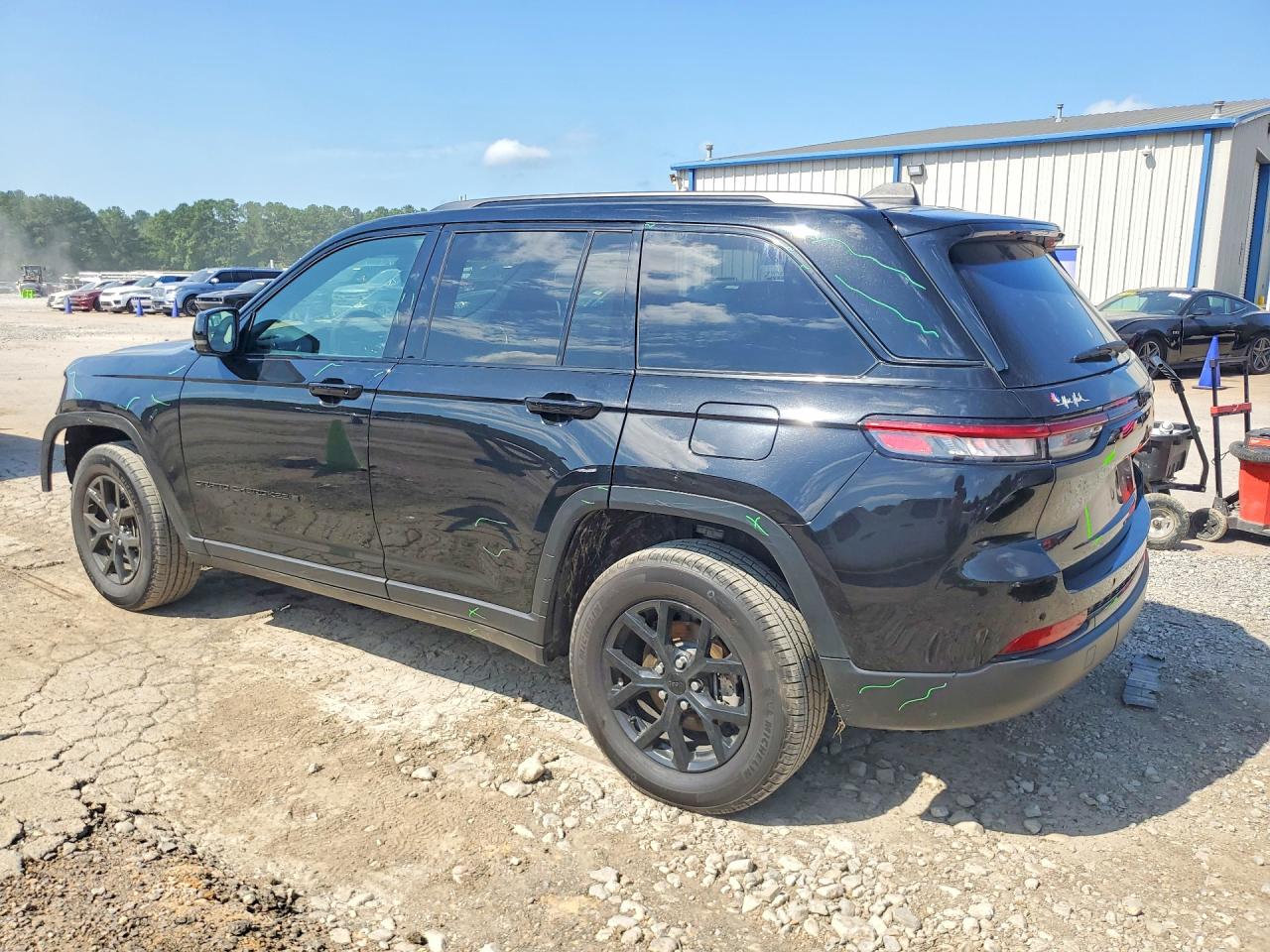 2025 JEEP GRAND CHEROKEE LAREDO — снимка 2