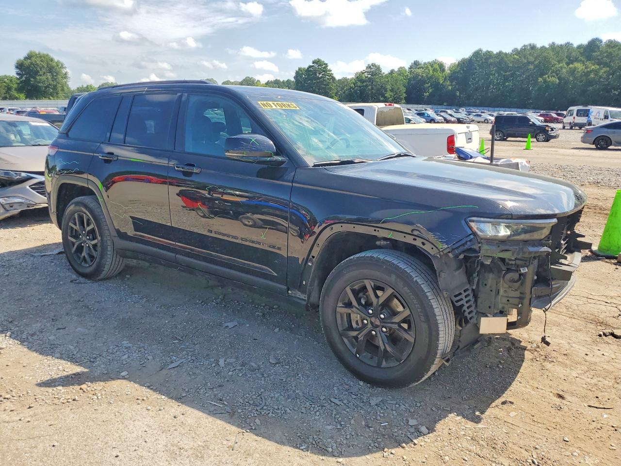 2025 JEEP GRAND CHEROKEE LAREDO — снимка 4