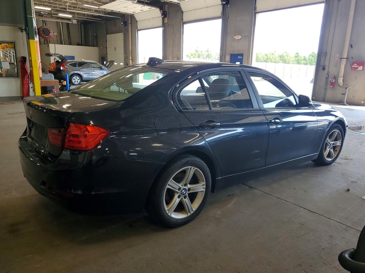 2013 BMW 328 XI — снимка 3