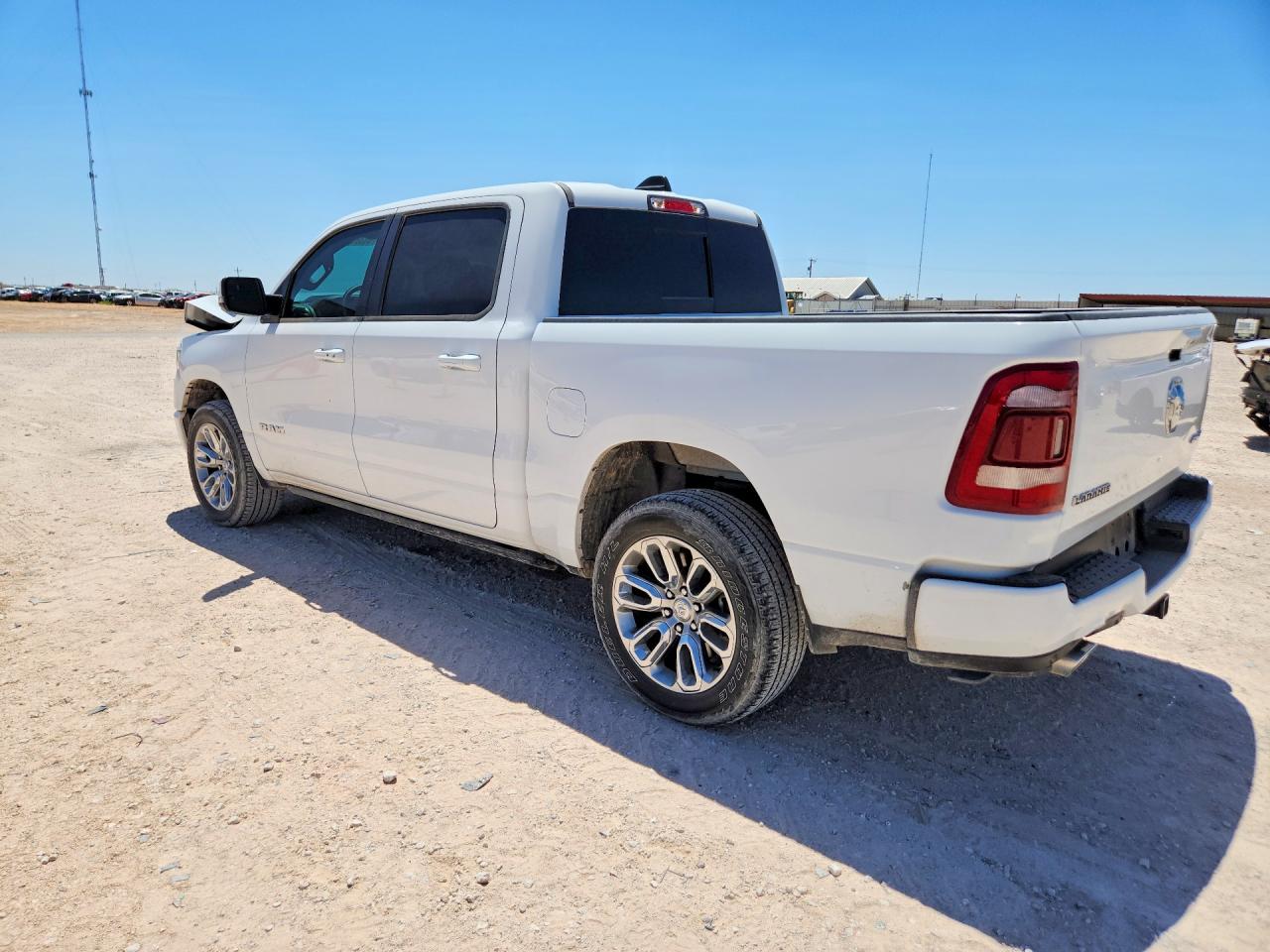 2024 RAM 1500 LARAMIE — снимка 2