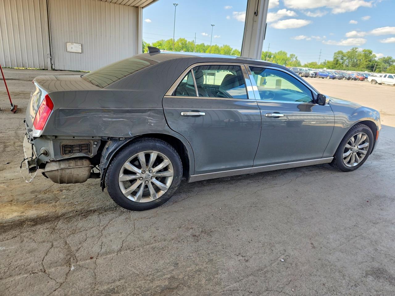 2019 CHRYSLER 300 LIMITED — снимка 3