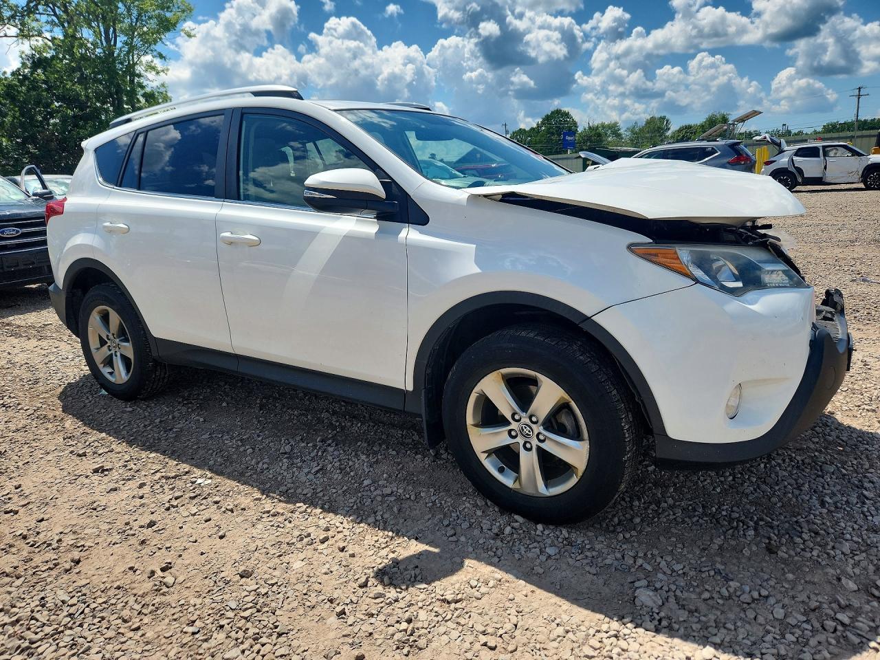 2015 TOYOTA RAV4 XLE — снимка 4