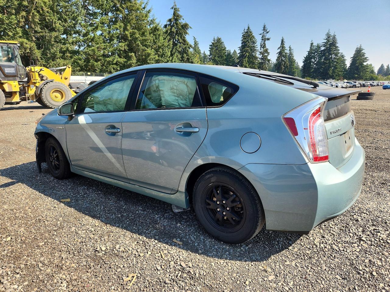 2015 TOYOTA PRIUS TWO — снимка 2