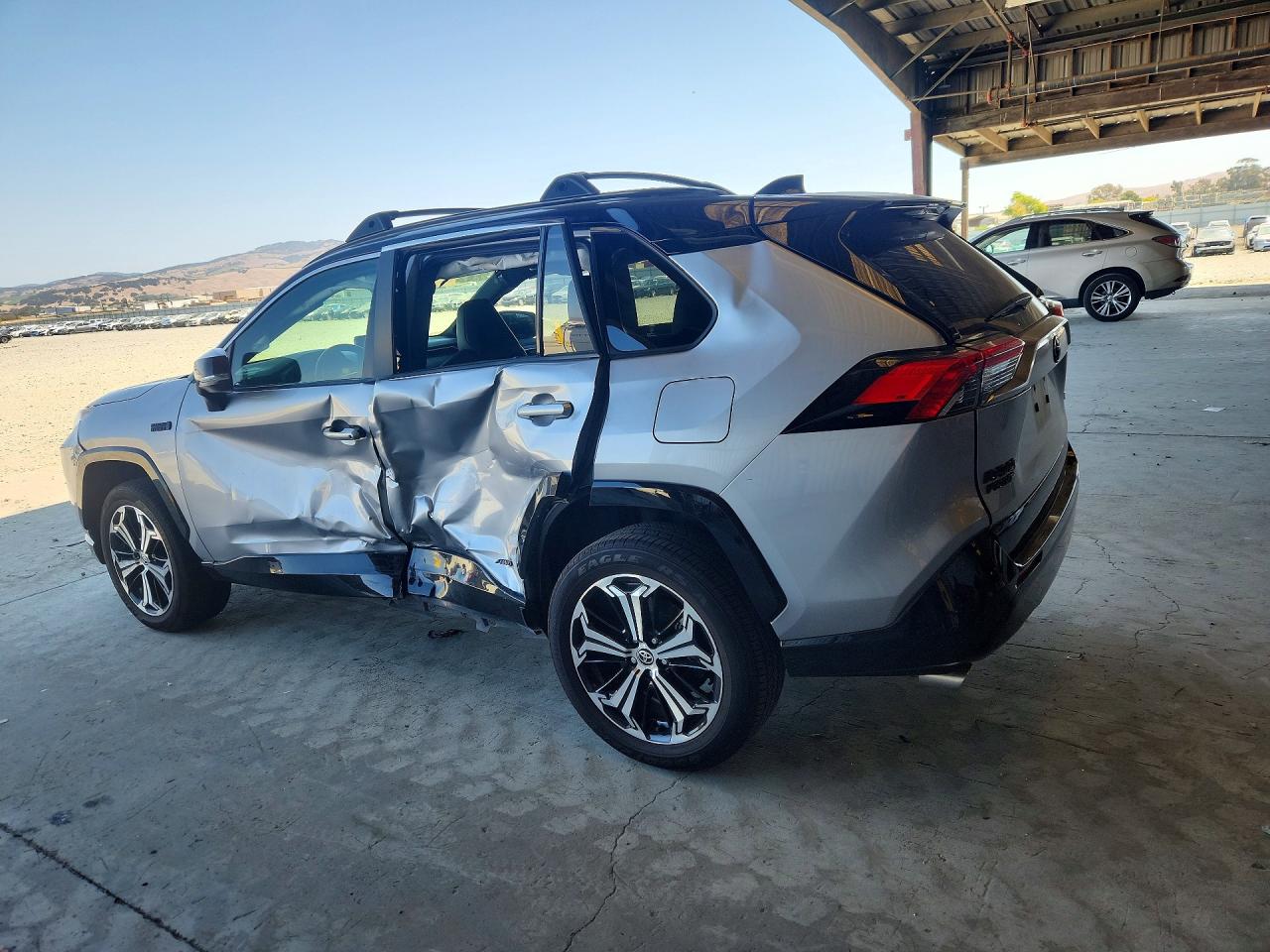 2023 TOYOTA RAV4 PRIME XSE — снимка 2