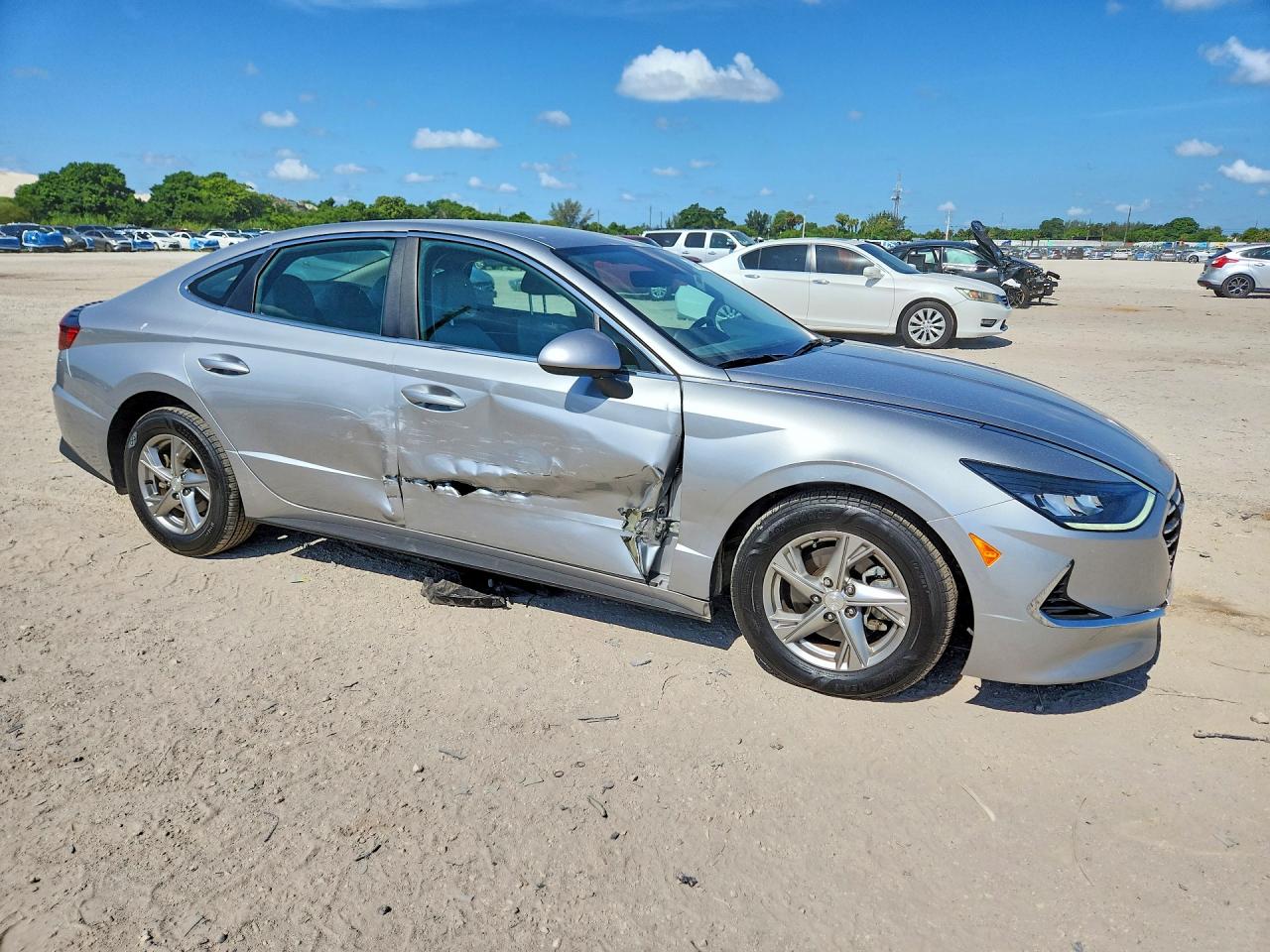 2022 HYUNDAI SONATA SE — снимка 4