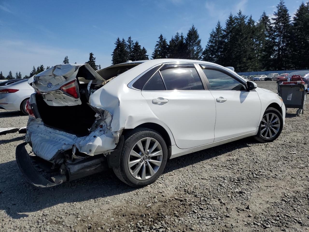 2015 TOYOTA CAMRY LE — снимка 3
