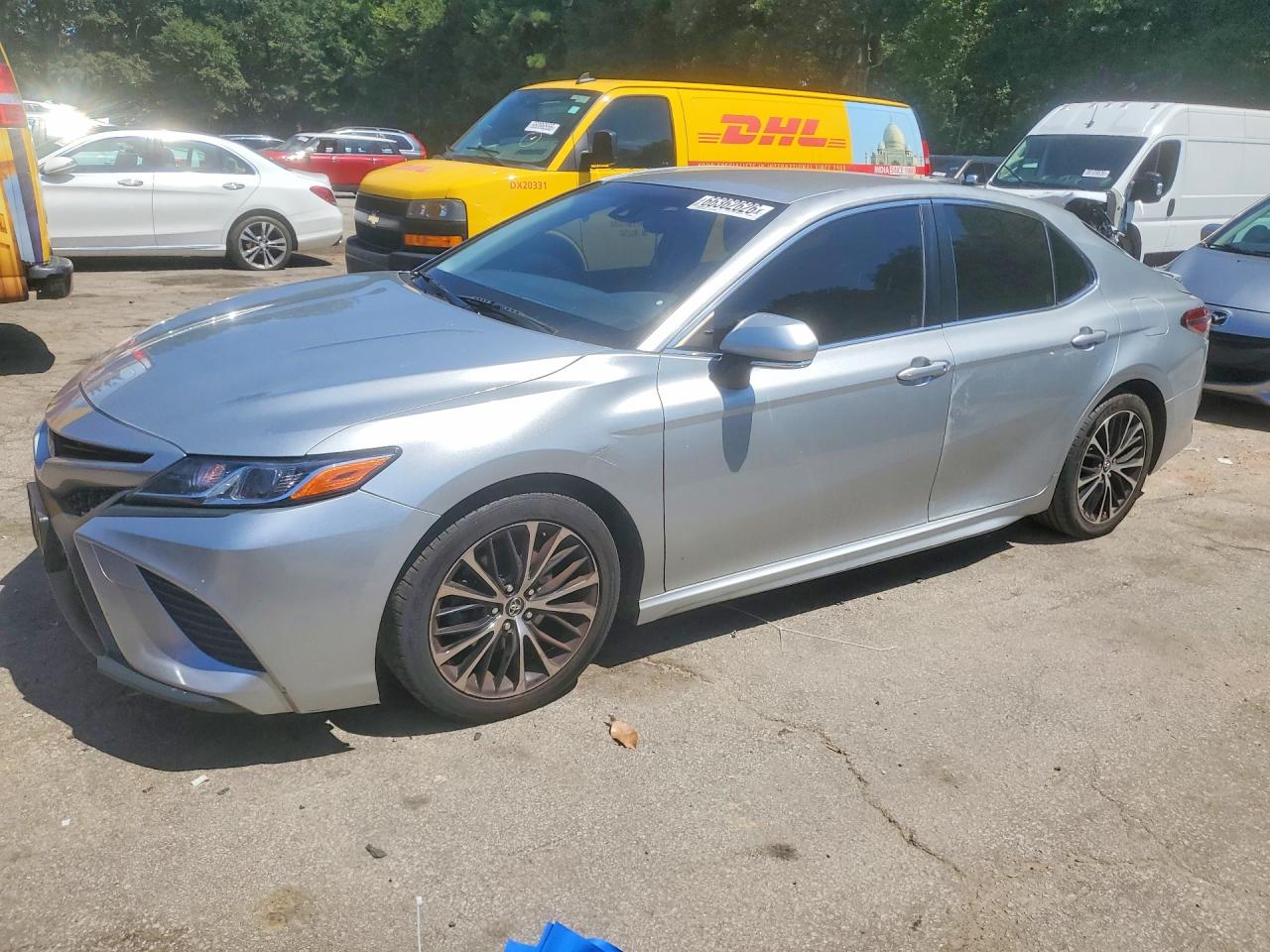2018 TOYOTA CAMRY SE