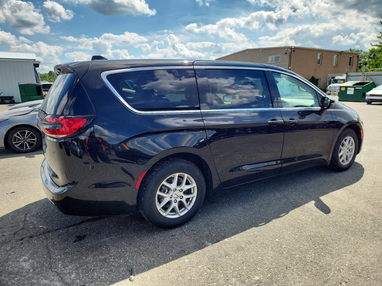 2024 CHRYSLER PACIFICA TOURING L — снимка 3