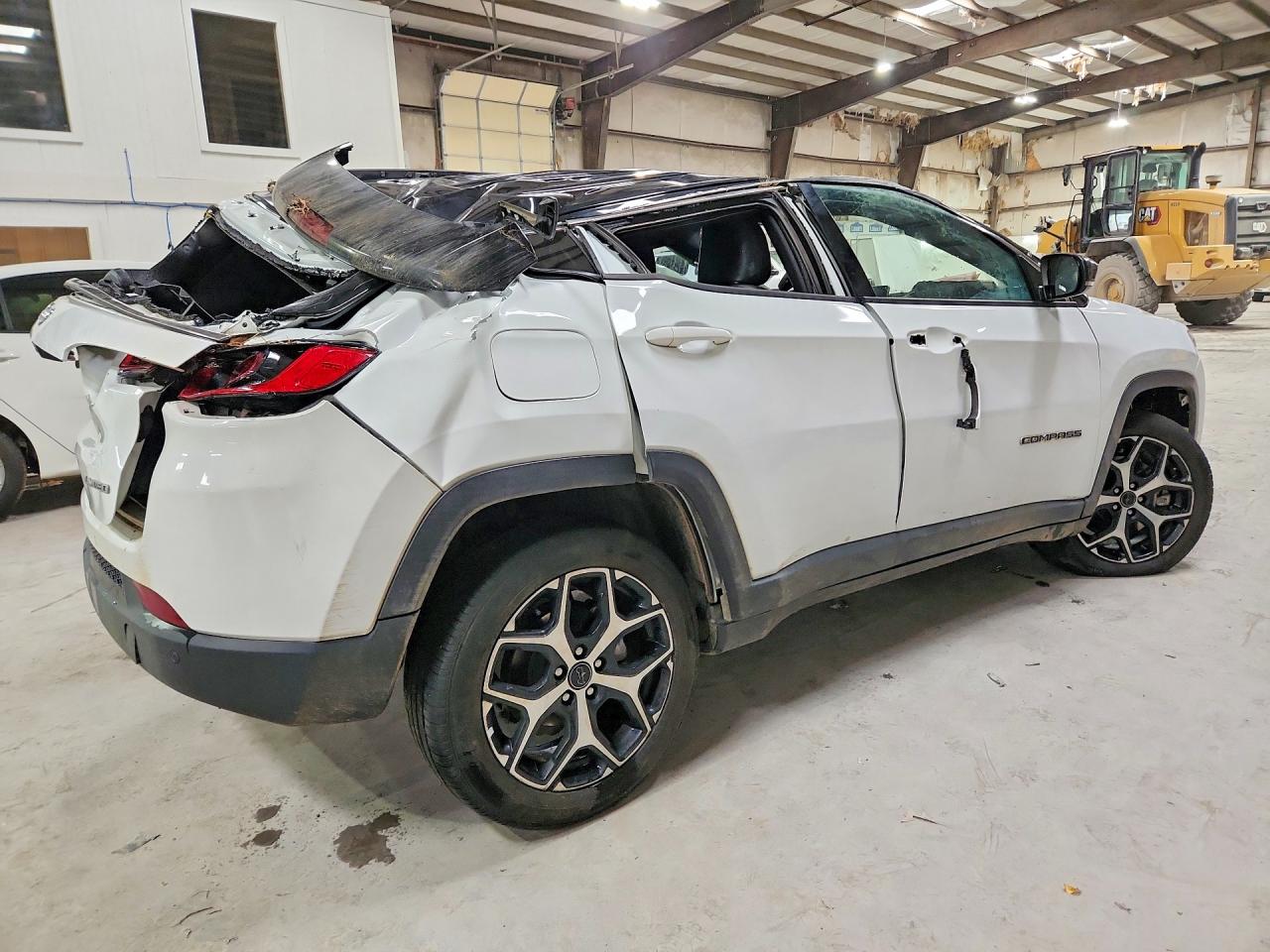 2025 JEEP COMPASS LIMITED — снимка 3