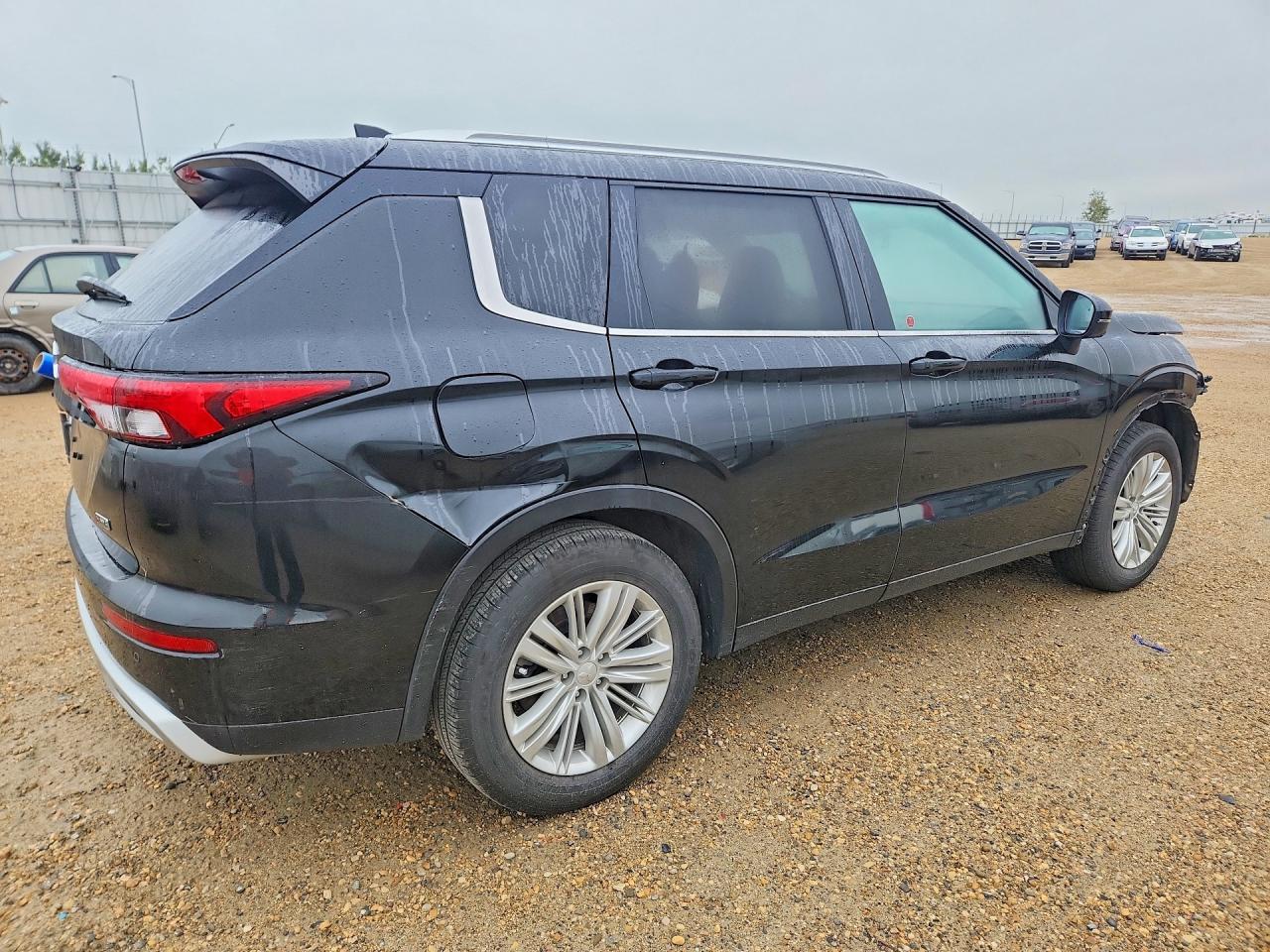 2024 MITSUBISHI OUTLANDER SE — снимка 3