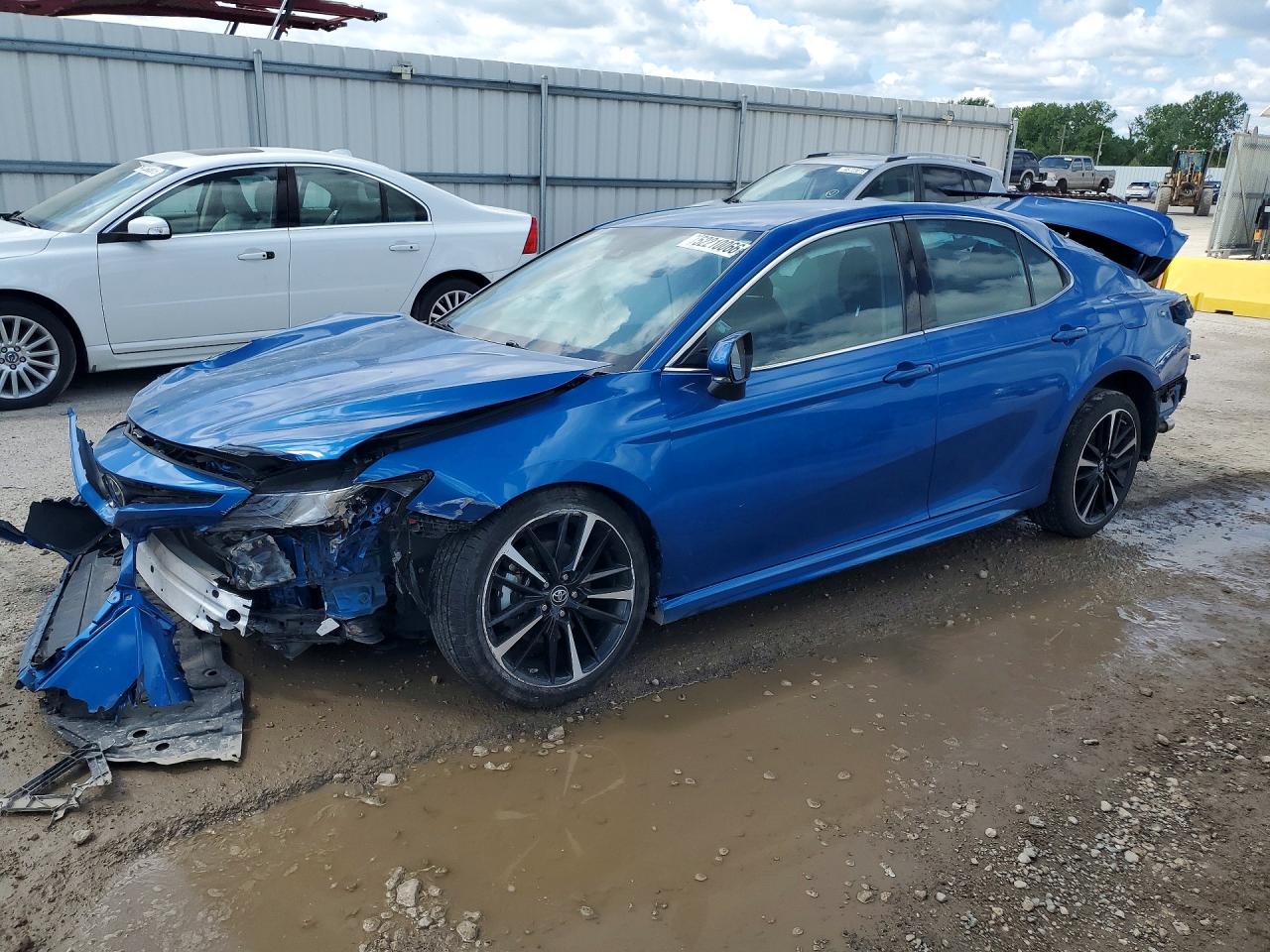 2019 TOYOTA CAMRY XSE