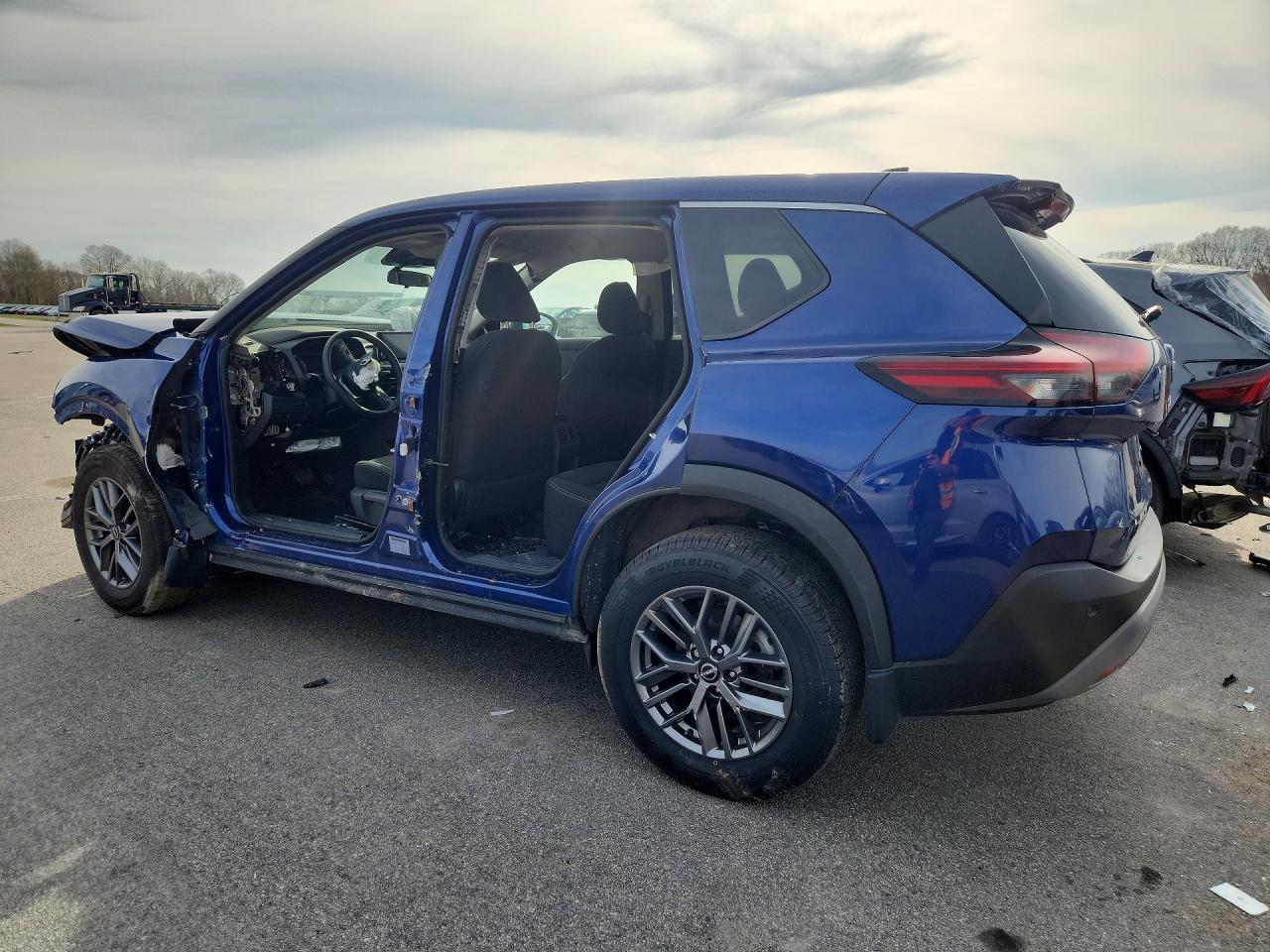 2023 NISSAN ROGUE S — снимка 2