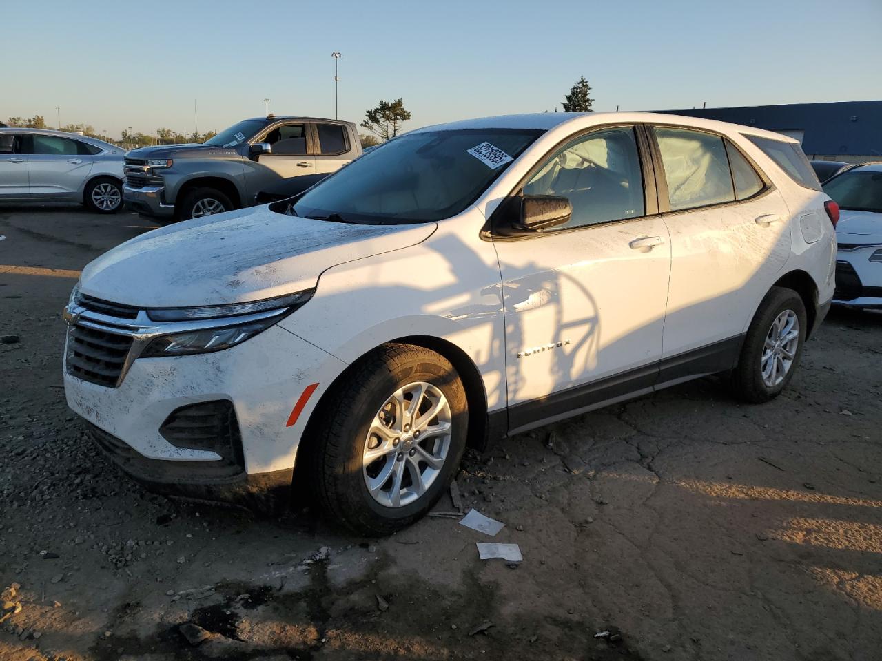 2023 CHEVROLET EQUINOX LS