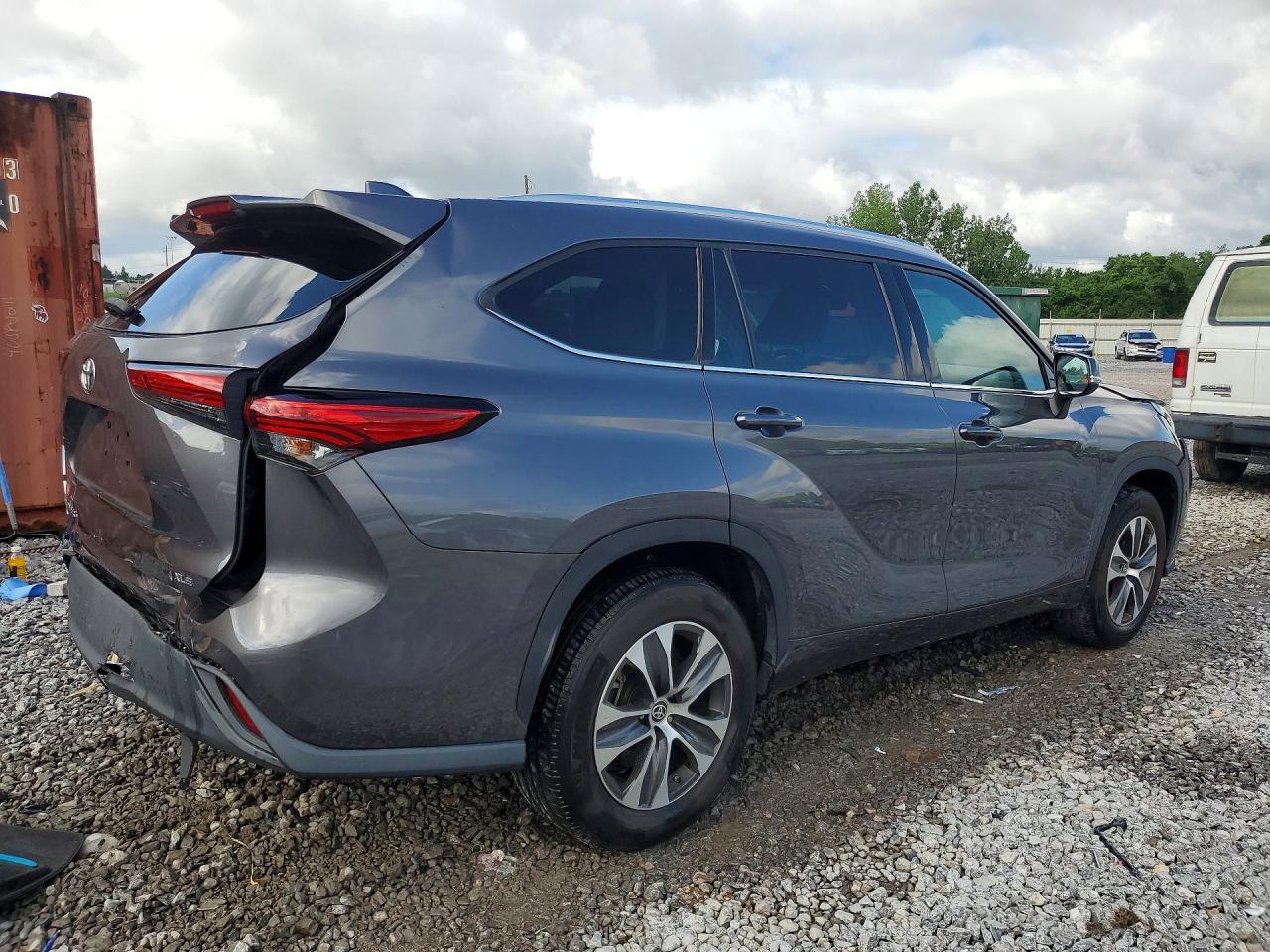 2021 TOYOTA HIGHLANDER XLE — снимка 3
