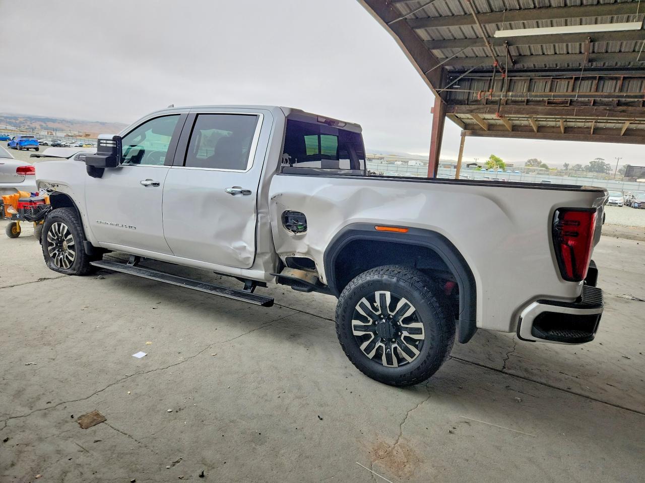 2024 GMC SIERRA K2500 DENALI ULTIMATE — снимка 2