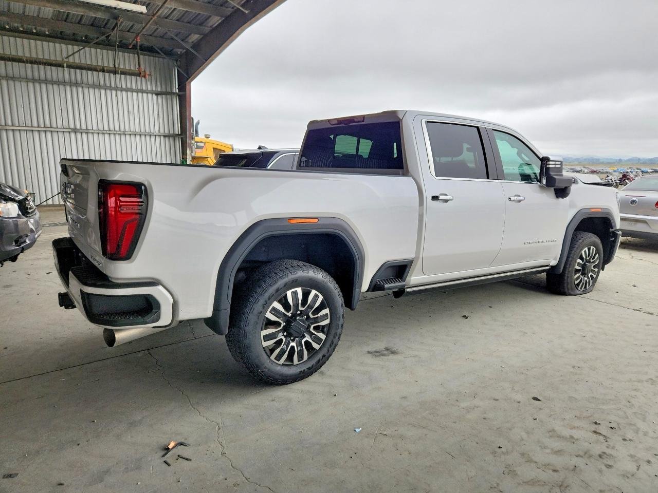 2024 GMC SIERRA K2500 DENALI ULTIMATE — снимка 3