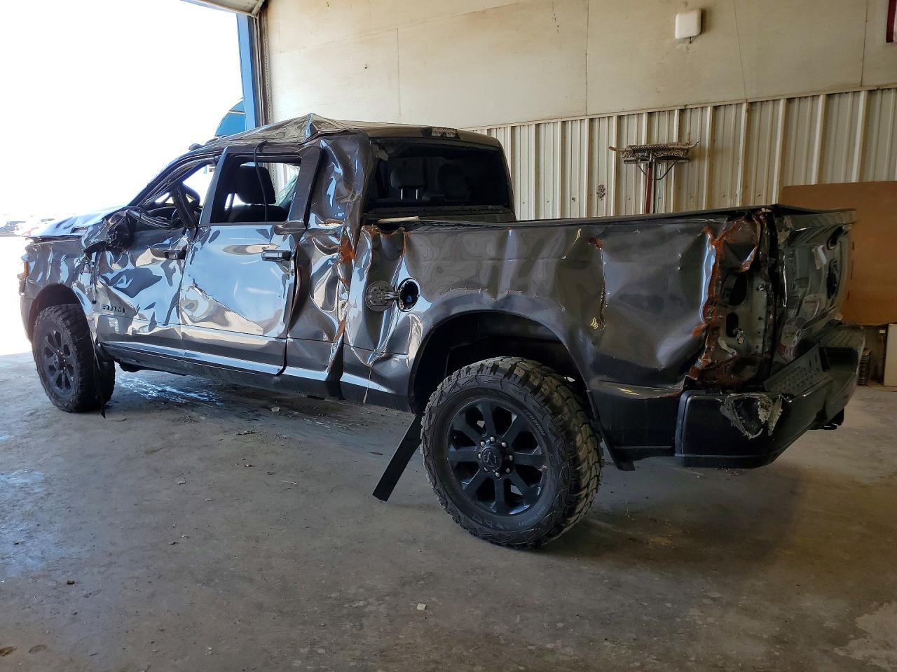 2020 RAM 3500 BIG HORN — снимка 2
