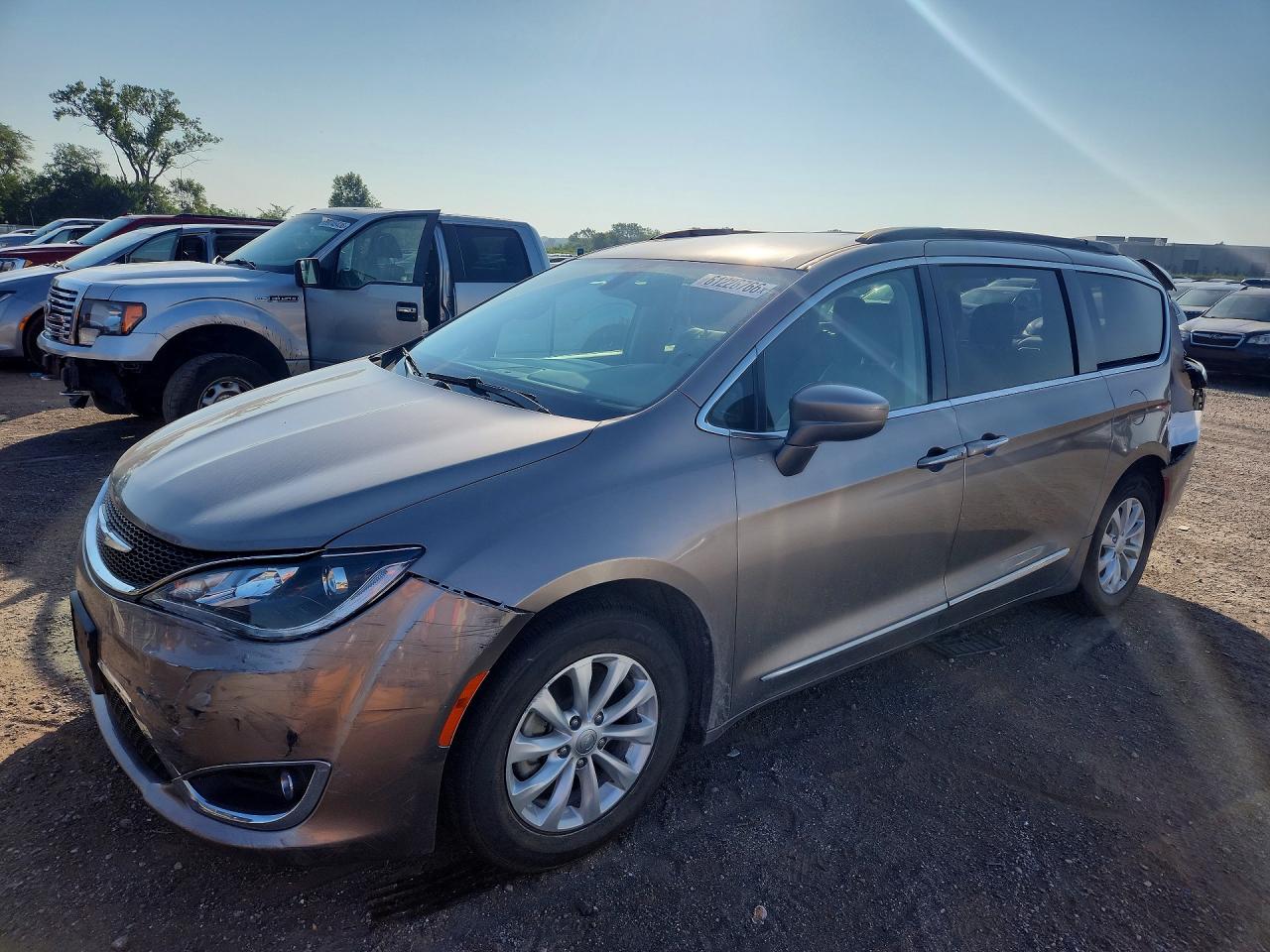 2017 CHRYSLER PACIFICA TOURING L