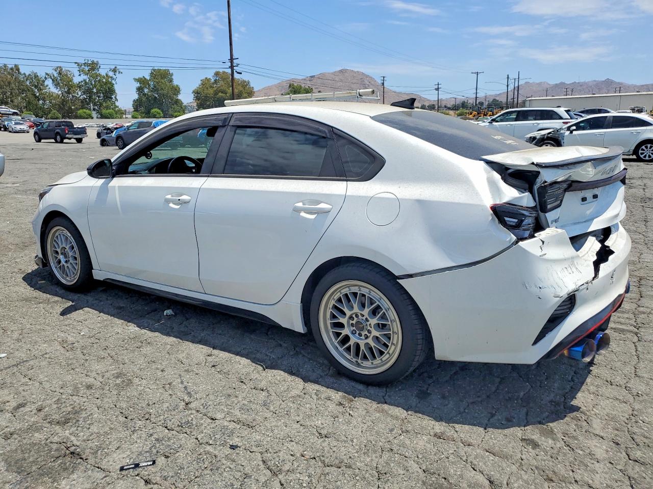 2023 KIA FORTE GT — снимка 2