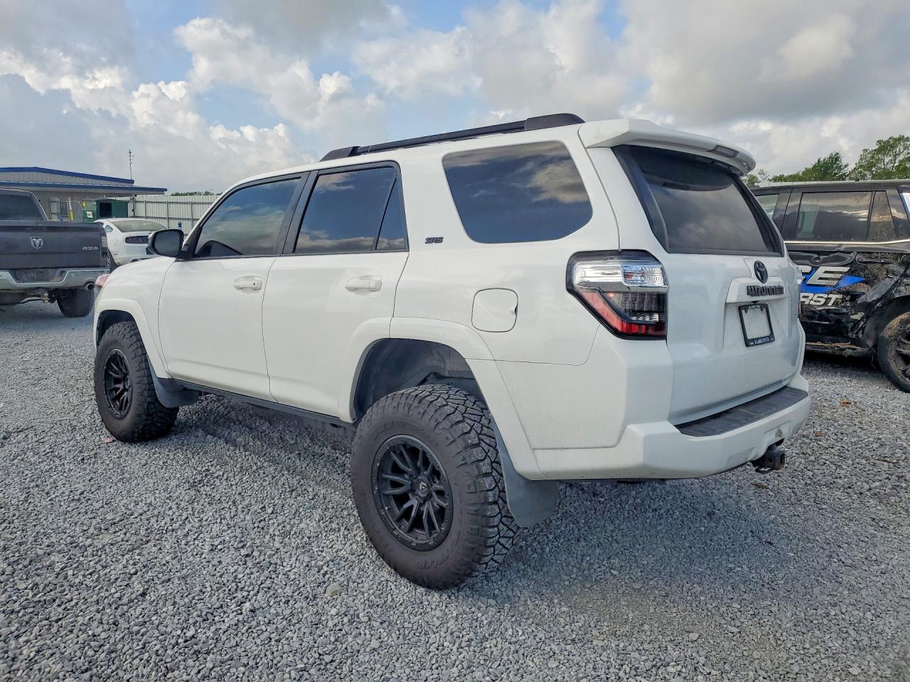 2018 TOYOTA 4RUNNER SR5 — снимка 2