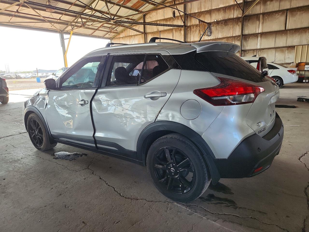 2020 NISSAN KICKS SR — снимка 2