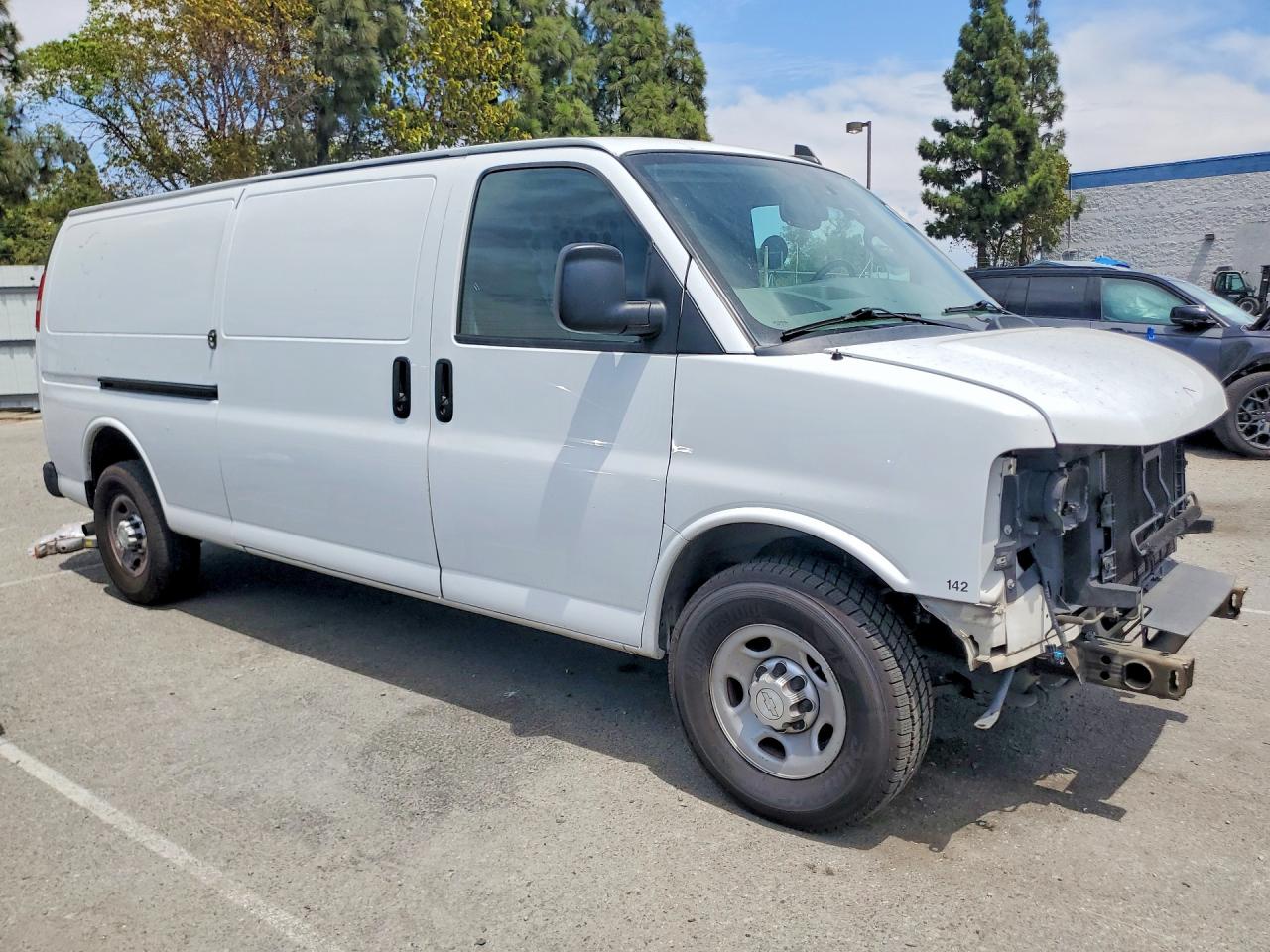 2017 CHEVROLET EXPRESS G2500 — снимка 4