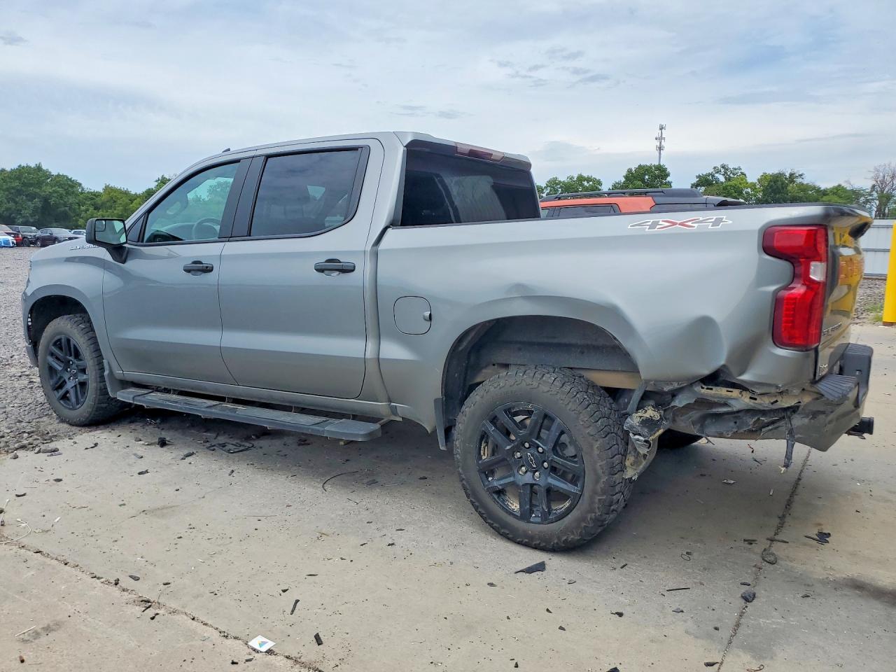 2023 CHEVROLET SILVERADO K1500 CUSTOM — снимка 2