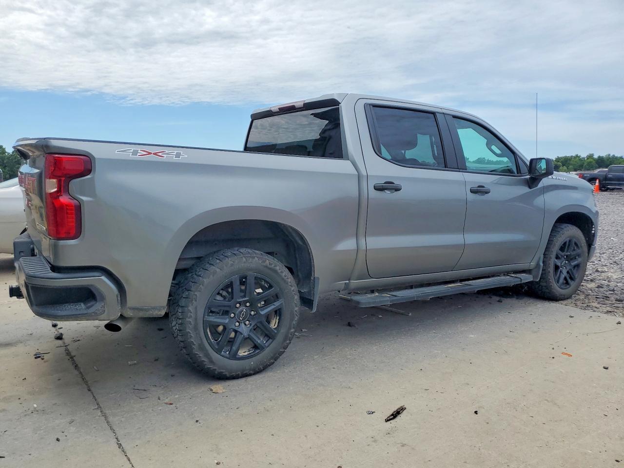 2023 CHEVROLET SILVERADO K1500 CUSTOM — снимка 3