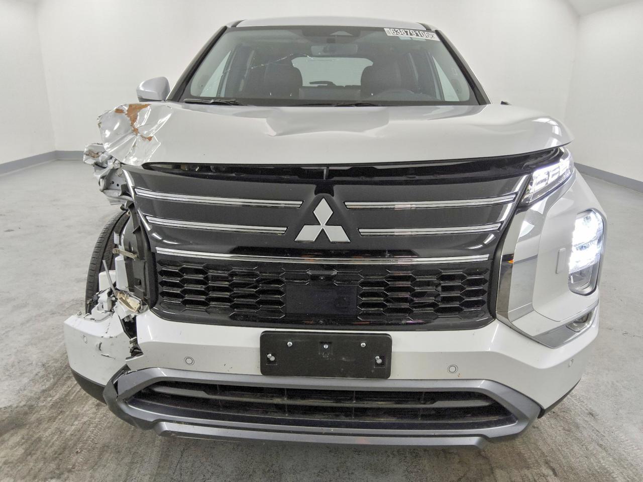 2025 MITSUBISHI OUTLANDER SE — снимка 5