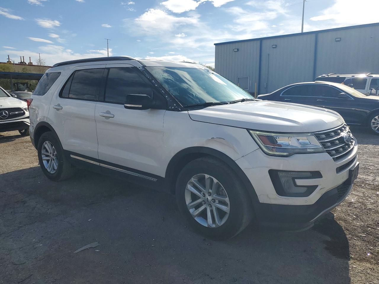 2017 FORD EXPLORER XLT — снимка 4