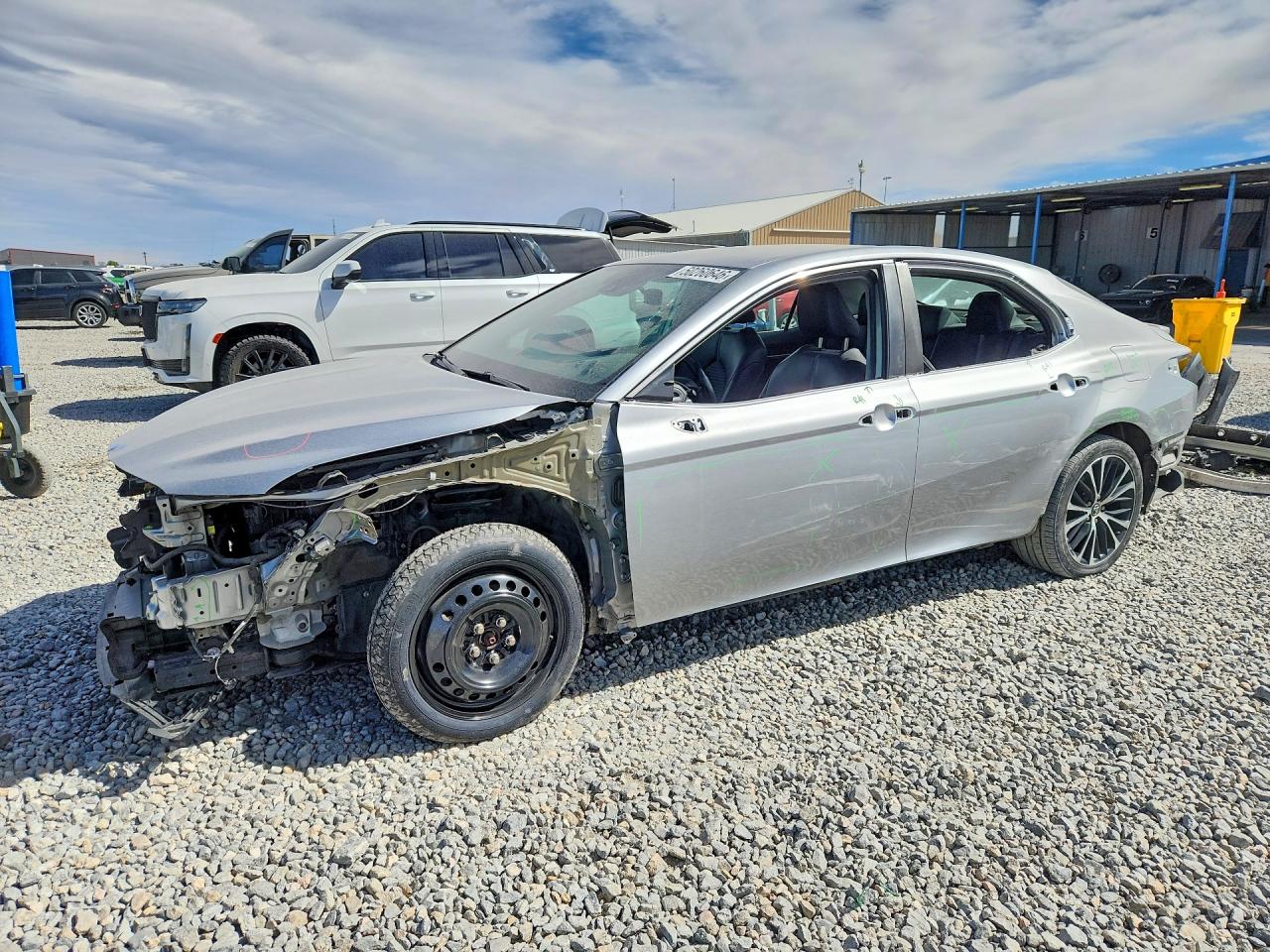 2019 TOYOTA CAMRY SE
