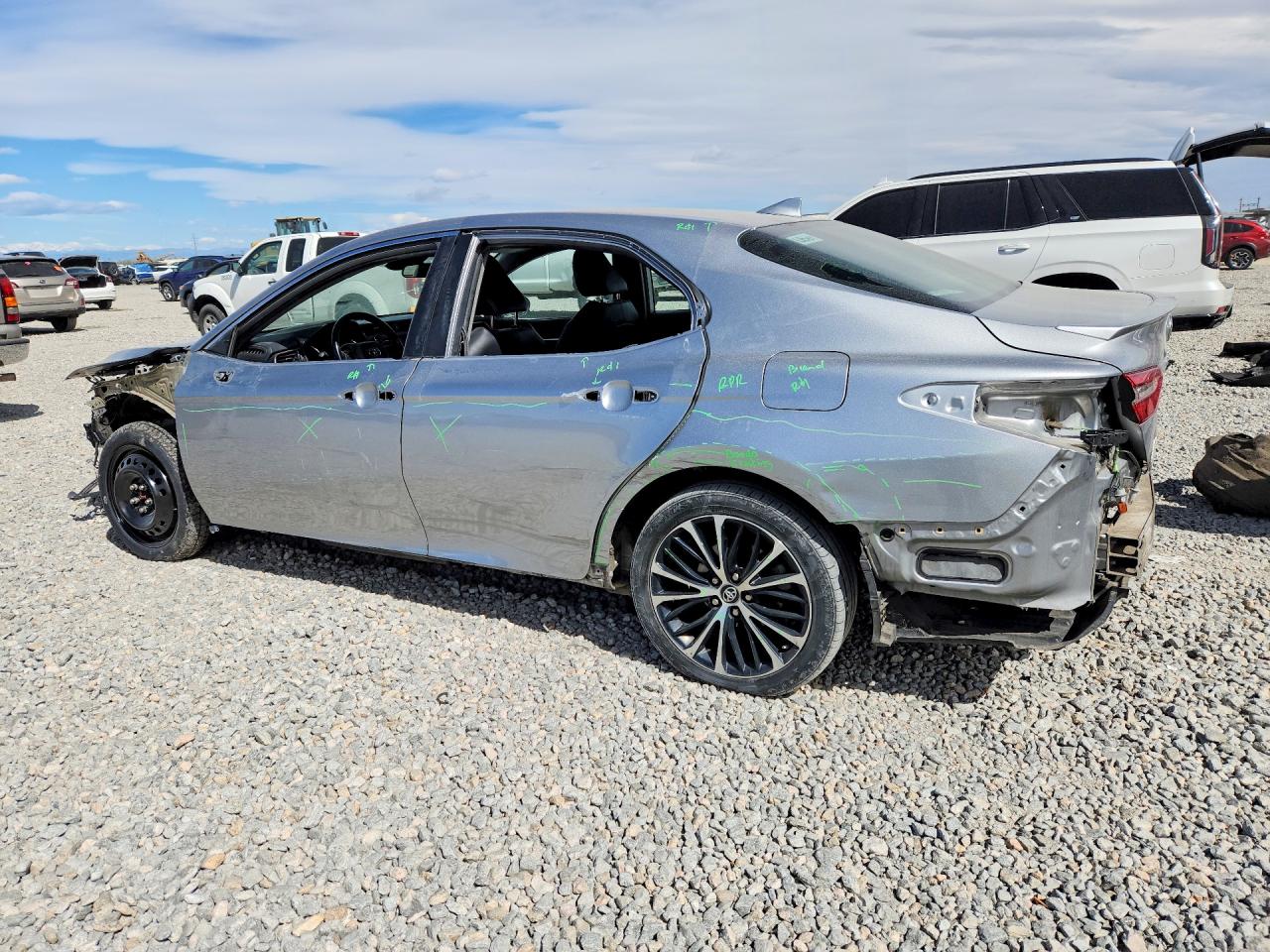 2019 TOYOTA CAMRY SE — снимка 2