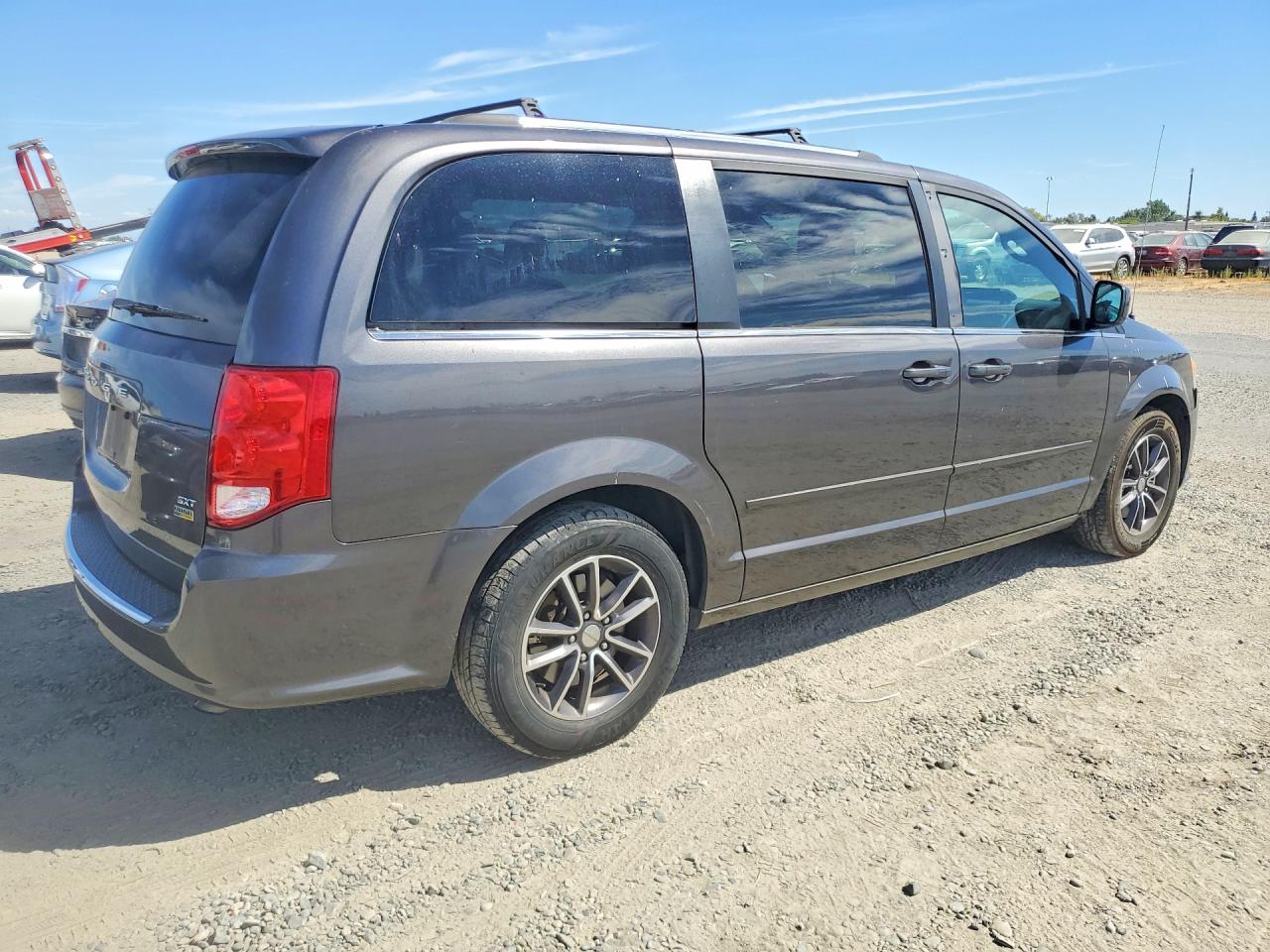 2017 DODGE GRAND CARAVAN SXT — снимка 3